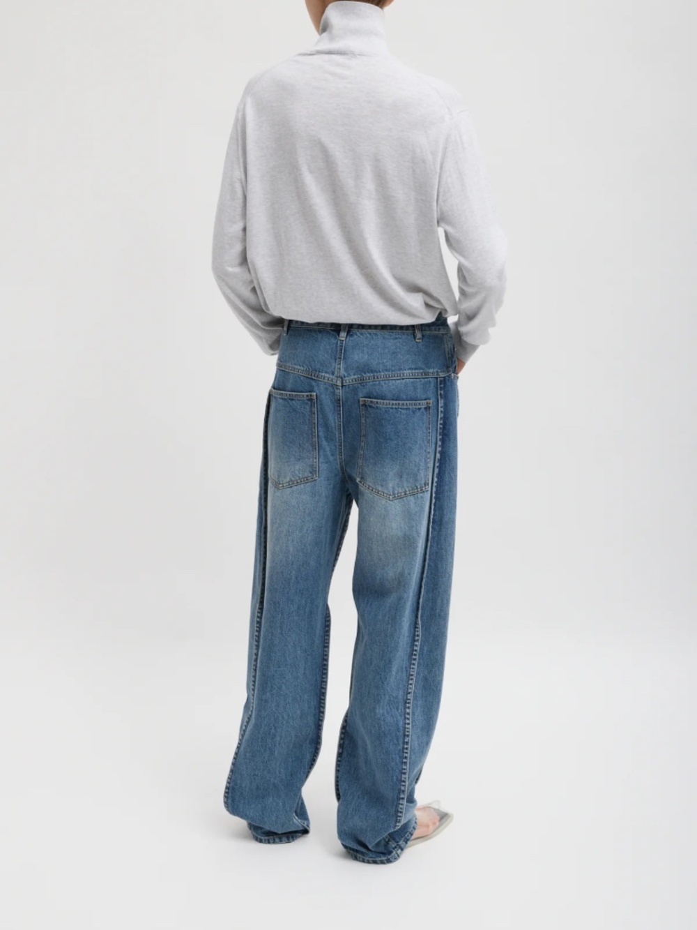 Tibi NWOT Spring Denim Tuck Jean Short 27 - Picture 2 of 14
